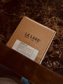 Perfumes de diseñador título largo