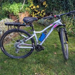 Specialized Jett 29 mountain bike.