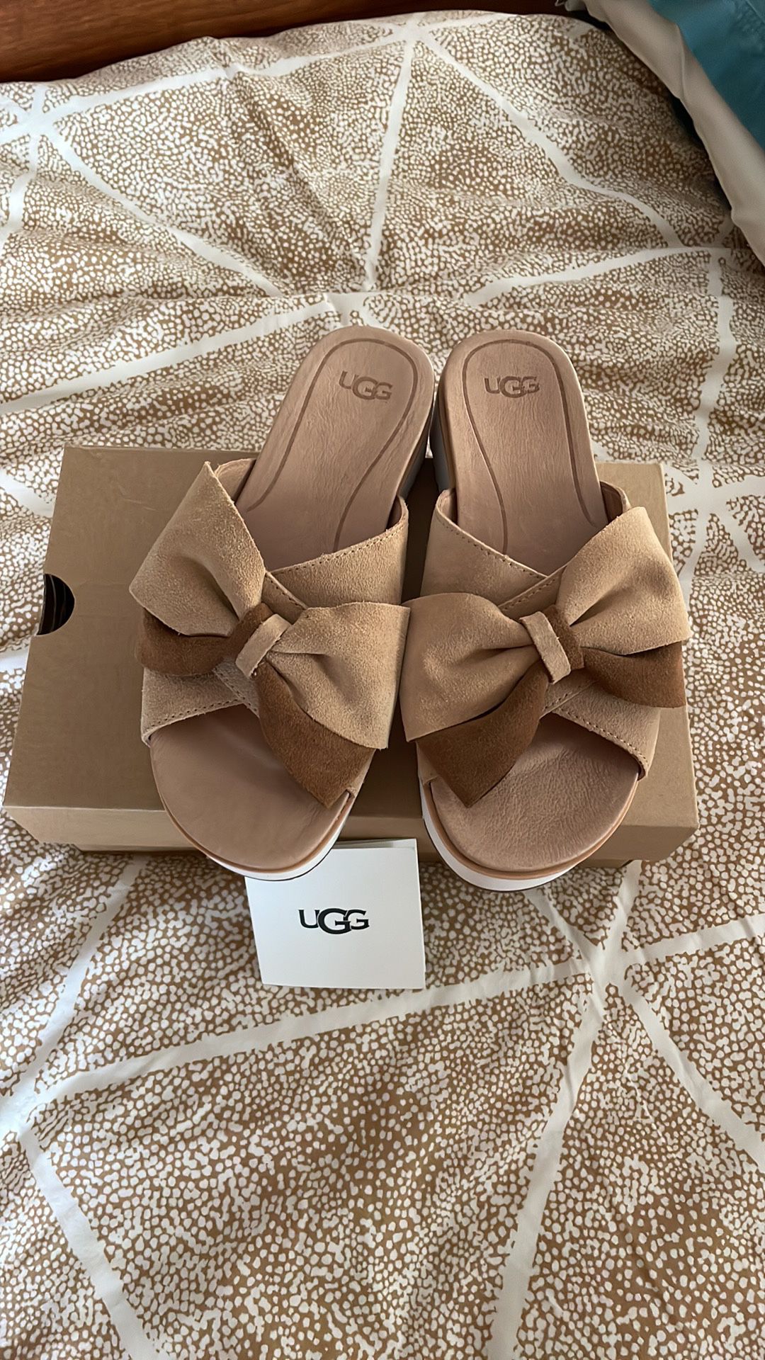 UGG Joanie Platform Sandals Chestnut Size 7.5