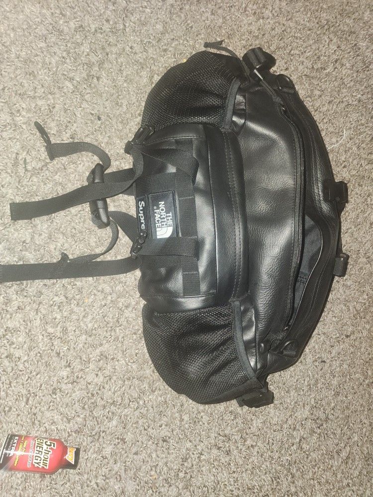 Supreme × North Face Mountain Waist Bag