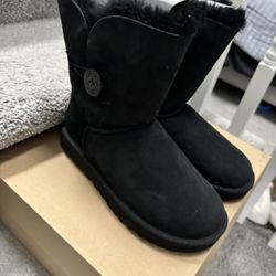 Ugg Bailey Button II
