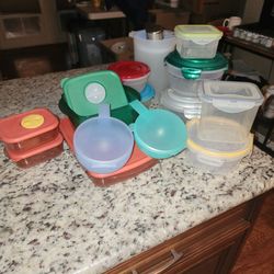 Mixed Lot of Plastic Food Storage Containers