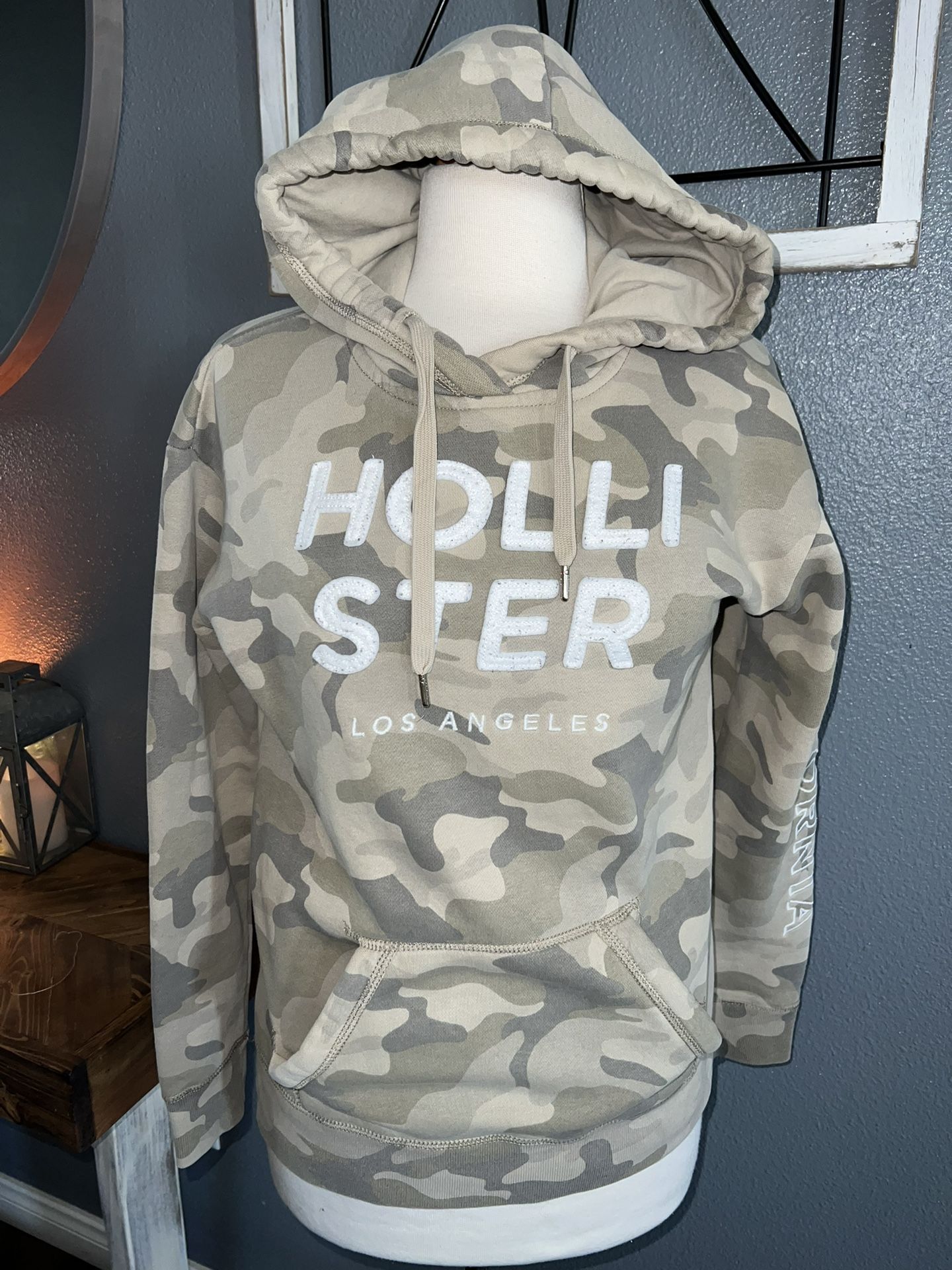 Hollister Hoodie