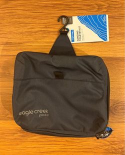 Eagle Creek Hanging Toiletry Bag/Travel Kit