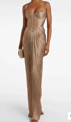 Brand new Elegant Champagne Gold Pleated Formal Gown Dress size MEDIUM/LARGE