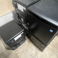 5 (Danby Model DAR195BL) Mini Fridge 