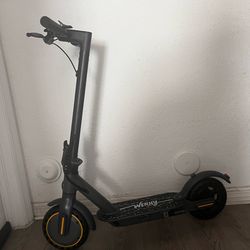 ELECTRIC SCOOTER FOR KIDS- NEW