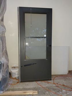 Front Door With Screen  And Glass  