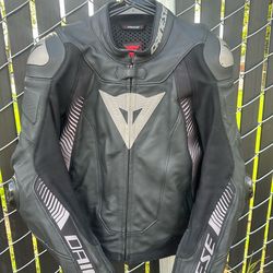 Dainese Superspeed 4 Leather Jacket Size 50