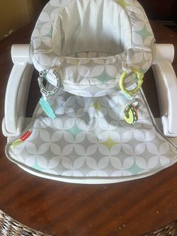 Baby sit up chair