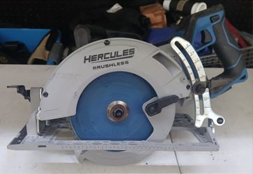 Hercules Worm Drive Style Circular Saw 20VDC 7-1/4" (CGH047180)