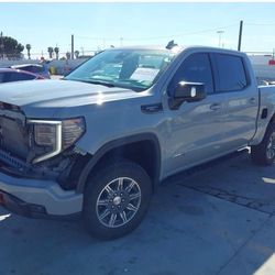 2025 GMC Sierra Car partout