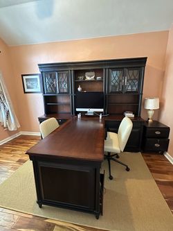 Desk set up