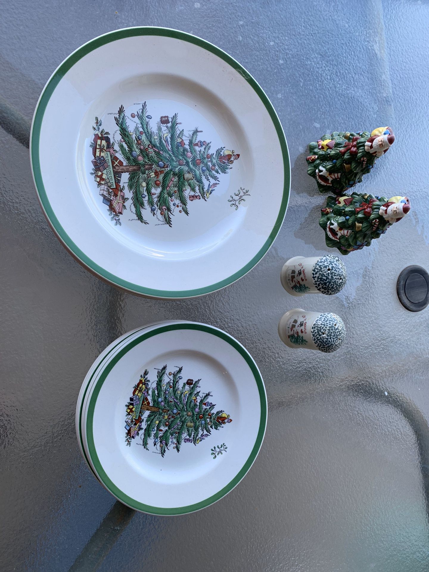 Spode Christmas plates