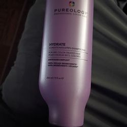 Pureology Hydrate Conditioner #haircare #hydrating

Brand new 

266ml bottle