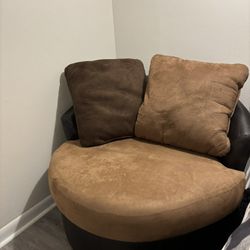Round Swivel Chair 