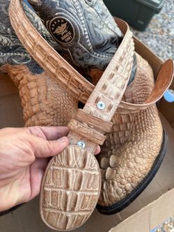 Bota vaquera imitacion caiman nuca y cinto