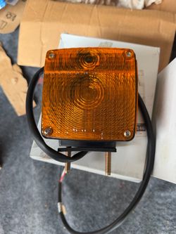 OEM Freightliner (contact info removed) Fender Turn Signal Light