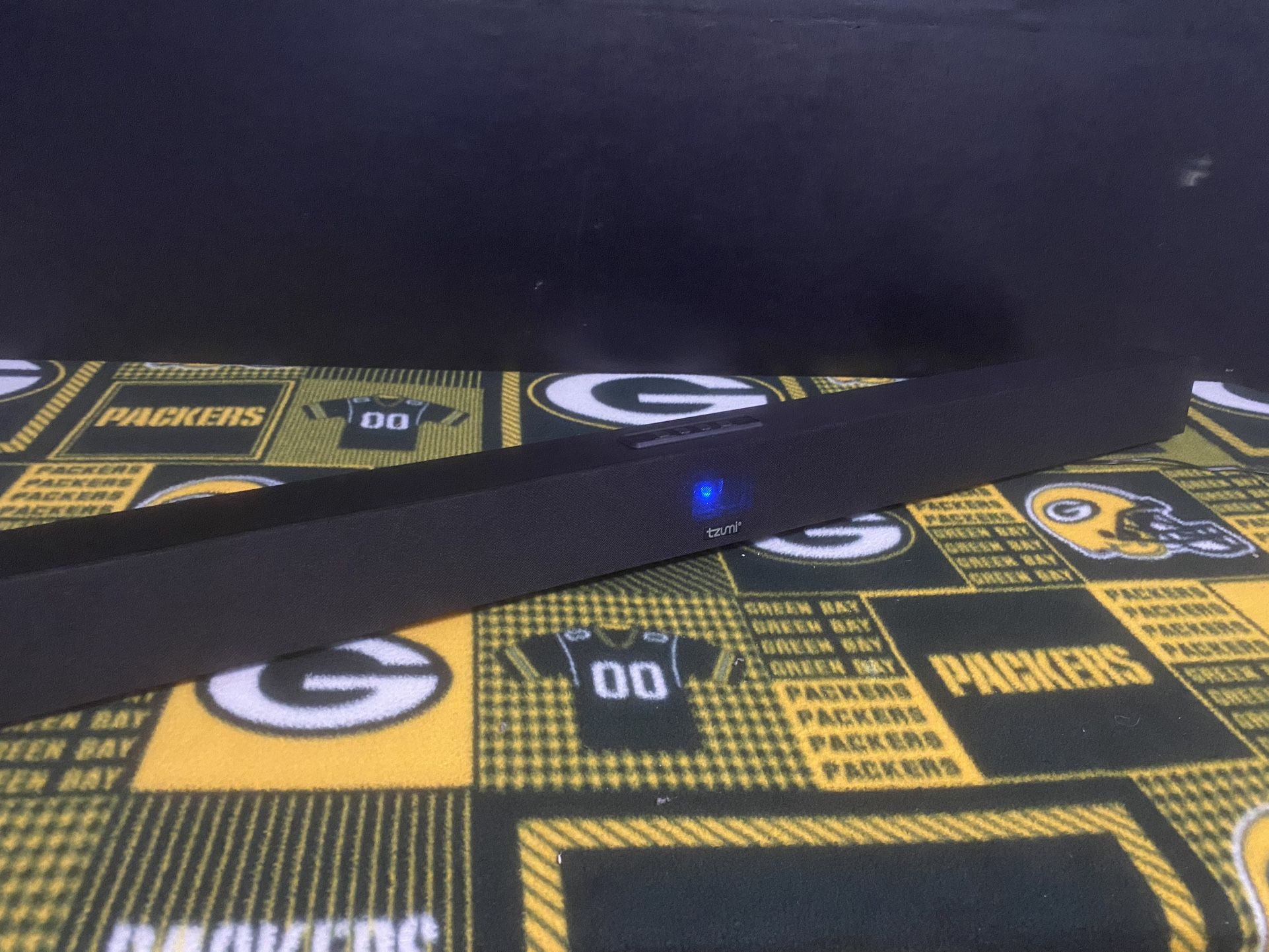 Tzumi ClearWave Wireless Soundbar. 