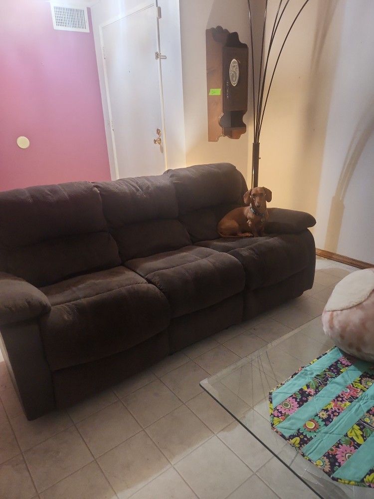 Couch With 2 Recliners