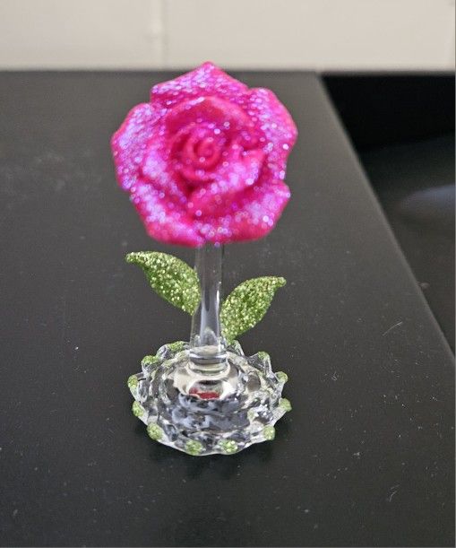CRYSTAL ROSE
