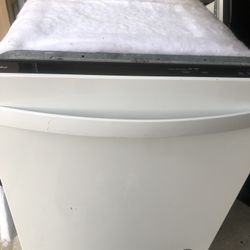 Whirlpool Dishwasher 