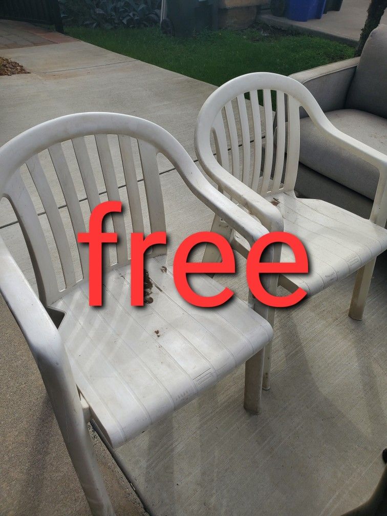 Free Chairs