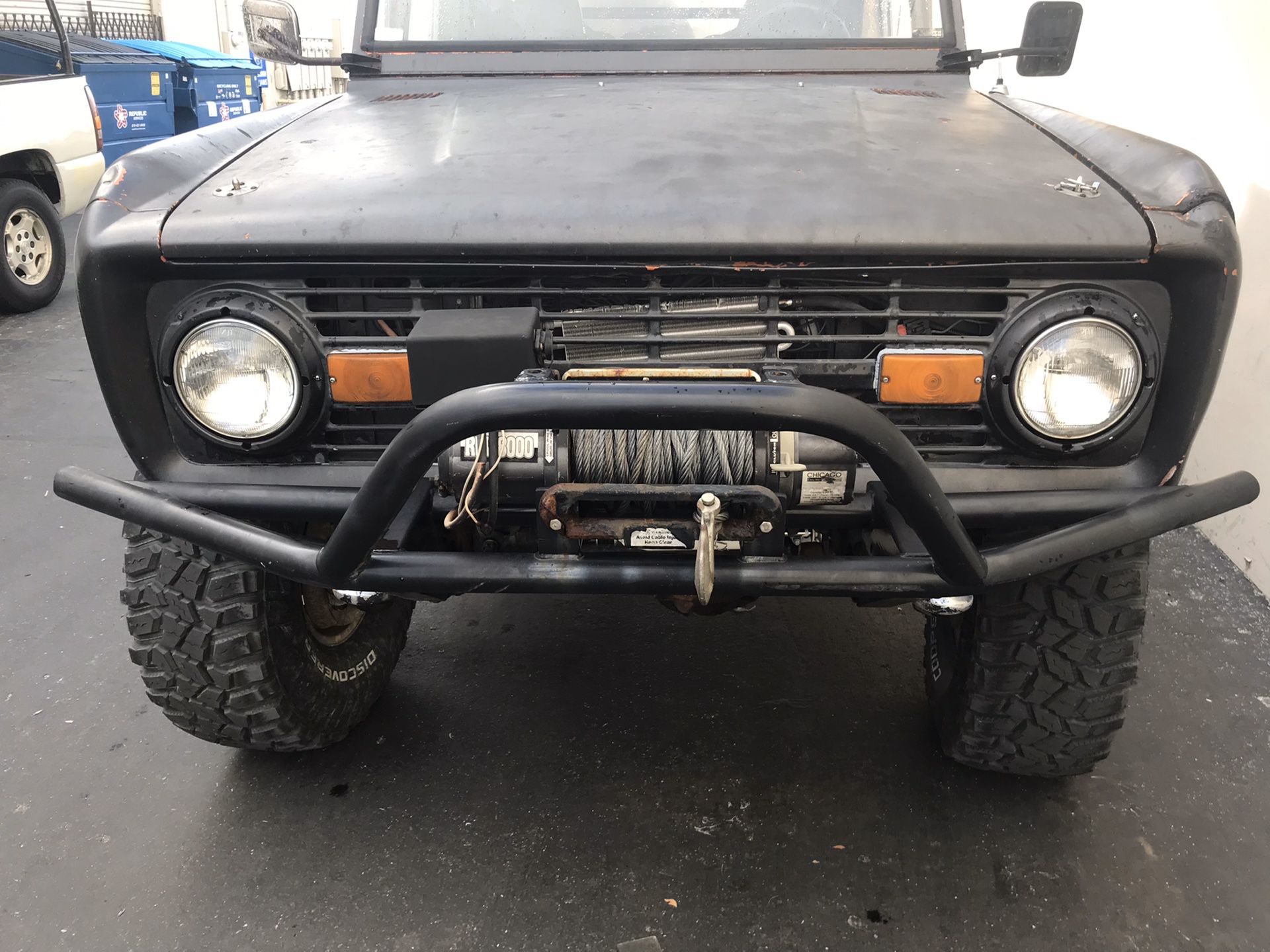 Ford Bronco front bumper with winch
