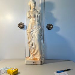 Vintage Venus de Milo Statue