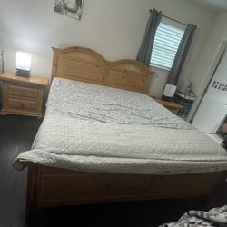 6 Piece King Bedroom Set