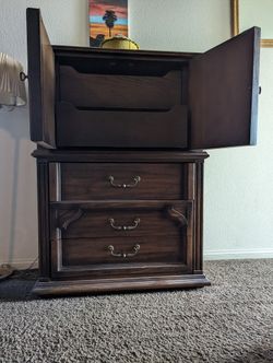 Great Dresser