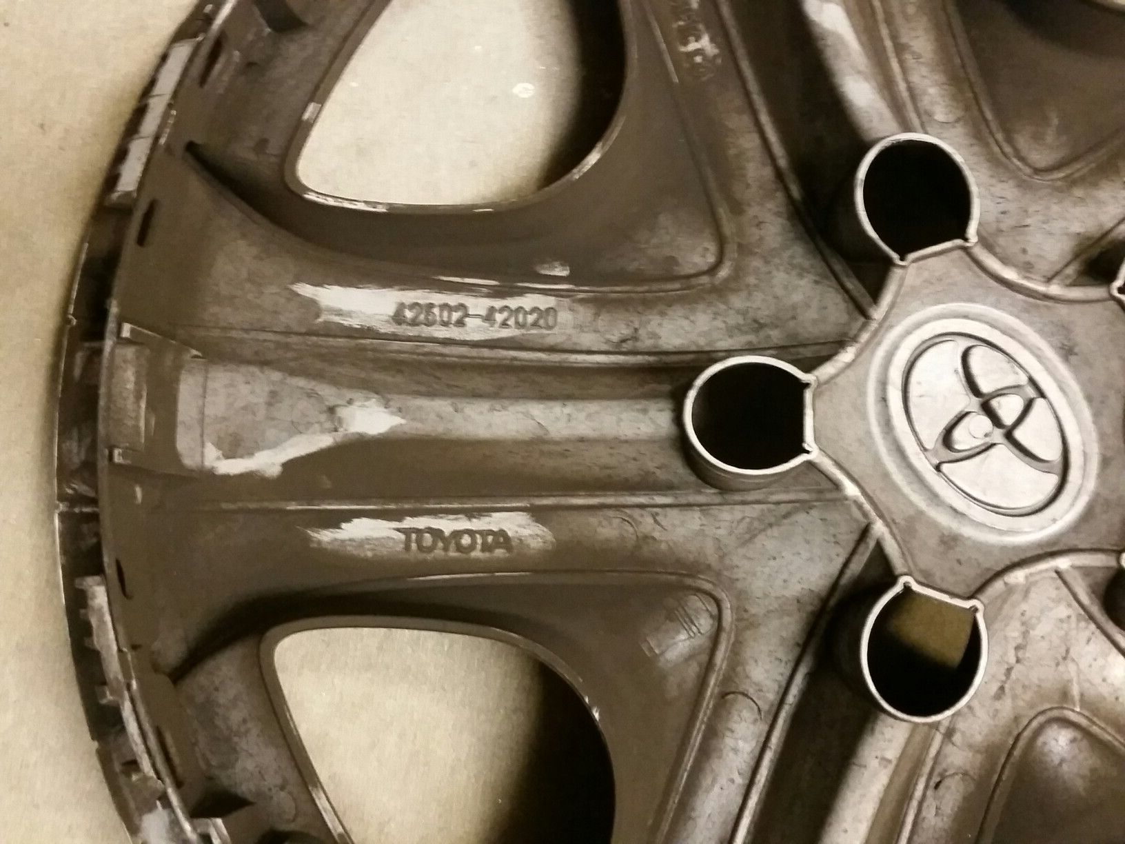 1 Toyota Hub Caps Rav4 camry corolla lexus 17 18 19 inch rims tires