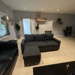 2 Couch With Coffee Table 