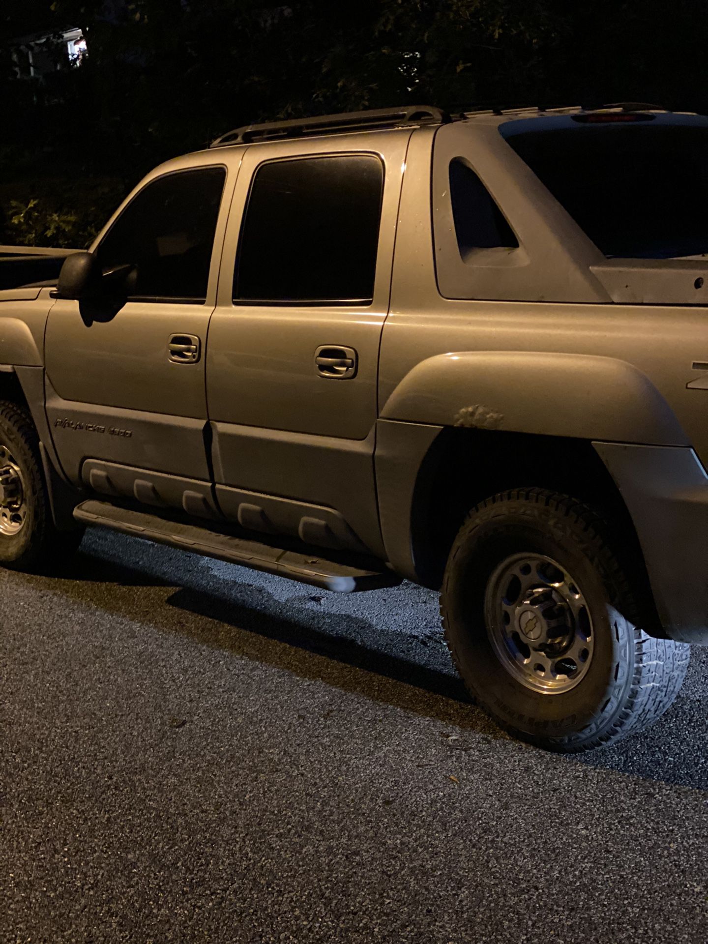 2002 Chevy avalanche 2500