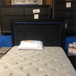 Bedroom Sets 