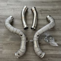 W205 C63 Catless Downpipes with heat shield