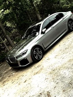 2020 BMW 750i
