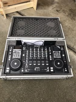 B-52 PRODIGY FX PROFESSIONAL DJ MIXER with accutrack
