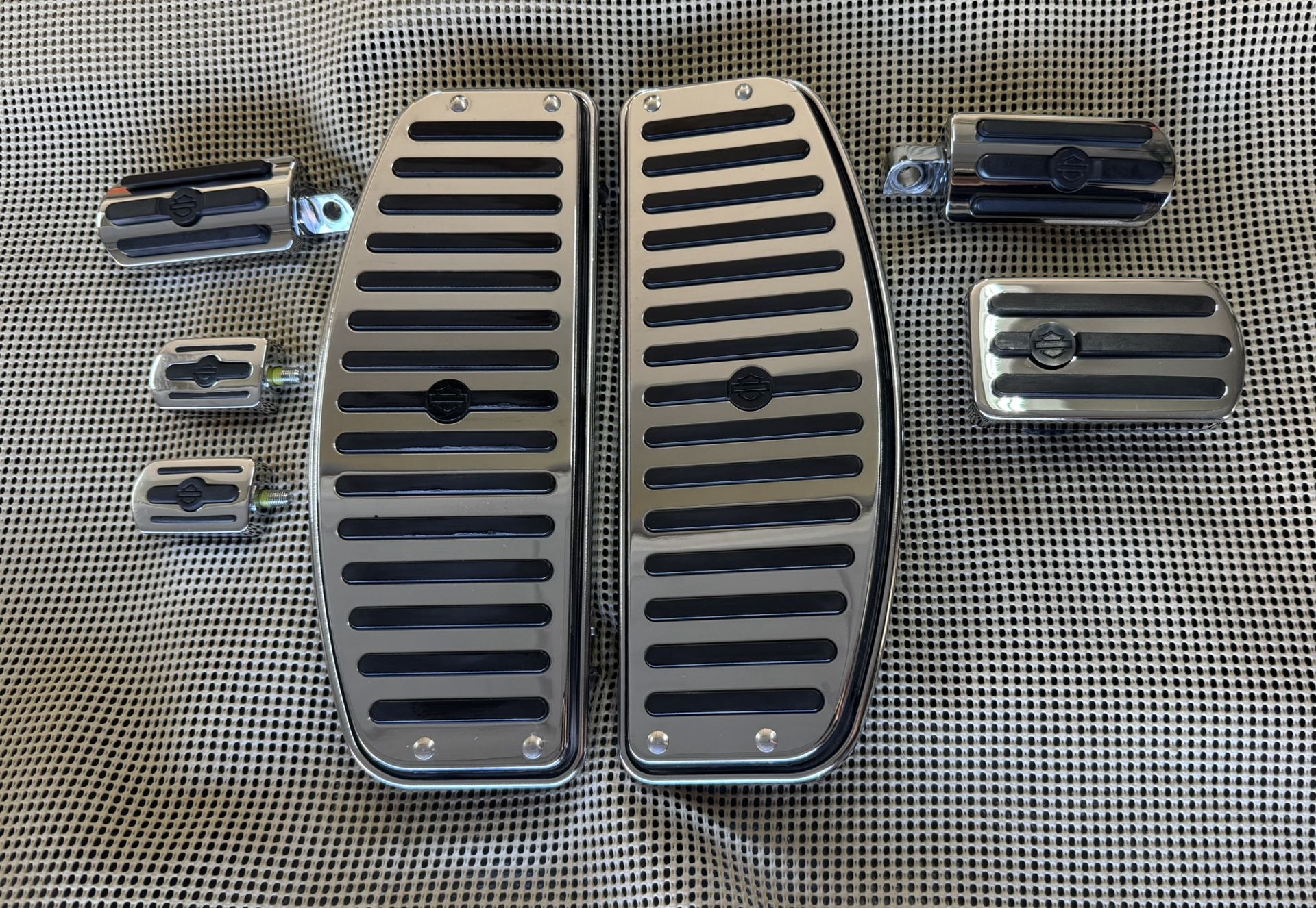 Harley Davidson OEM Footboards And Pegs