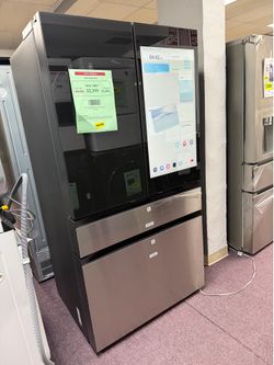Refrigerator, Samsung new open box RF90F23EECR fridge