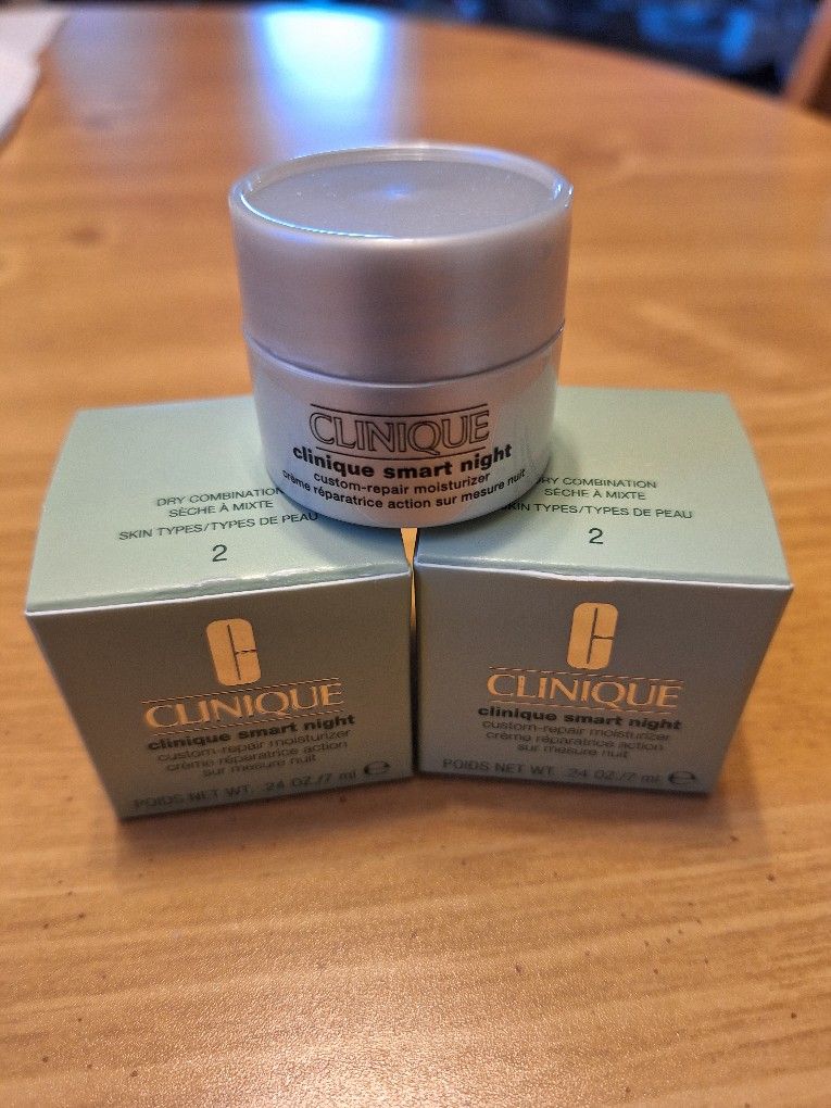 CLINIQUE SMART NIGHT REPAIR MOISTURIZER