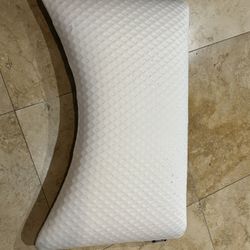 Groye Memory Foam Side Sleeper Pillow