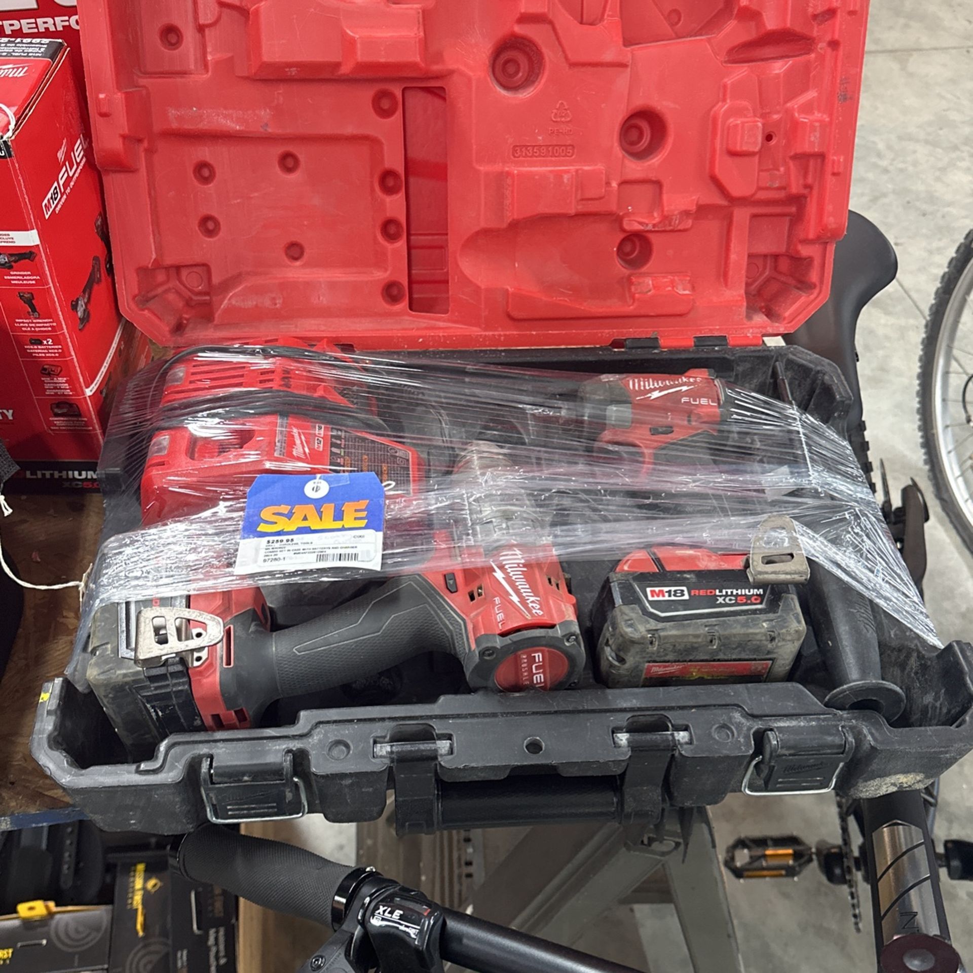 Milwaukee 3697-22