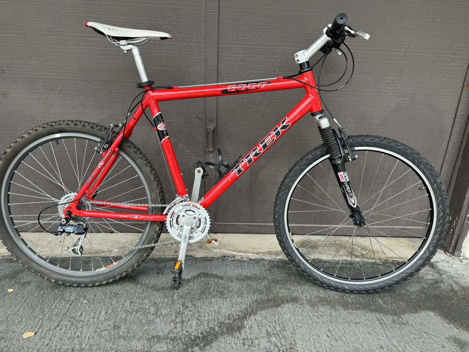 Trek 6000 Mountain Bike XL REFURBISHED 