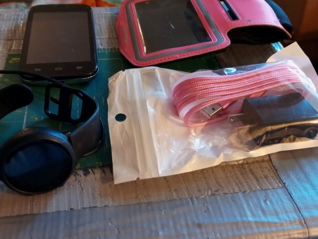 ZTE Verizon Phone/W Everything Shown.Please buy them now.Pick up only.I'm located in Downtown Los Angeles California.90012.Cash only.Need Gone Now.