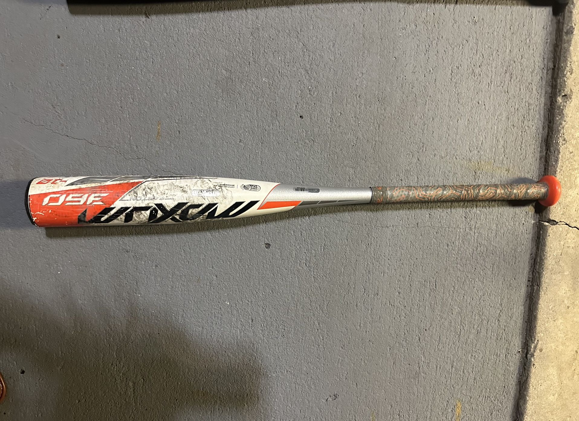 29”/-10 Easton Maxum USSSA bat - $60