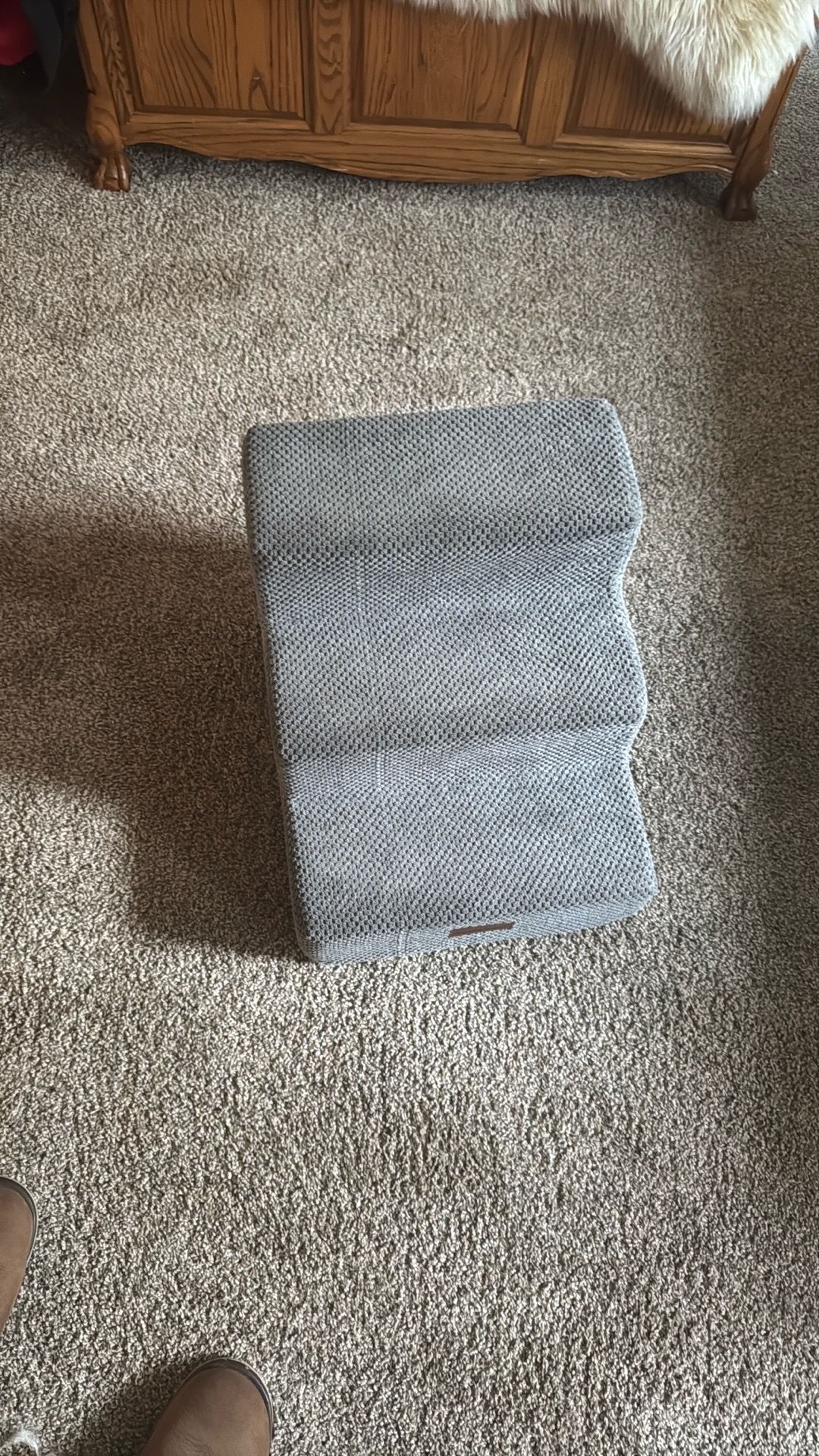 Plush pet stairs