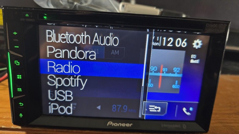 PIONEER AVH 1400NEX