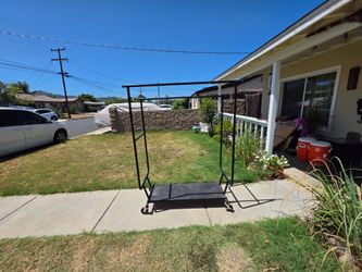 Portable Adjustable Clothing Rack