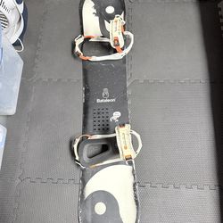 Bataleon 154cm snowboard with bindings